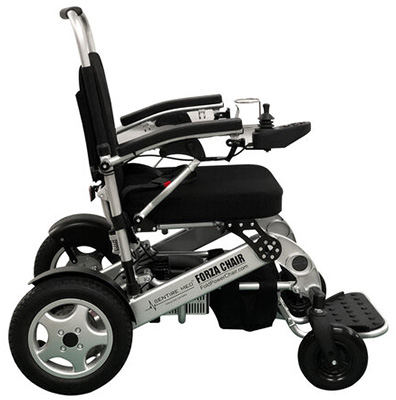 Sentire Med Forza FCX Electric Wheelchair Review 2025 5 The Sentire Med Forza FCX facing to the right