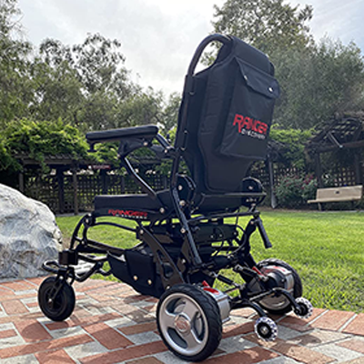 Porto Mobility Ranger Super Lightweight in a backyard