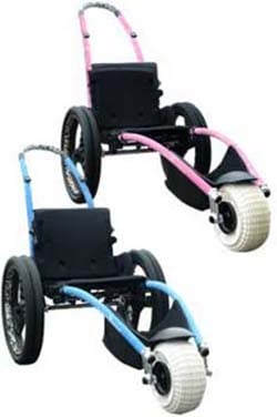 Pink and Blue variants of the Vipamat Hippocampe Beach & All-terrain Wheelchair 
