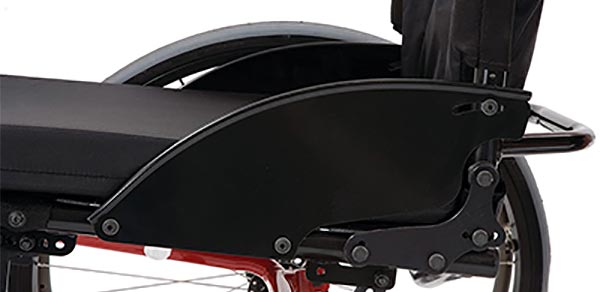 Seat side guard of the Invacare Top End wheelchair